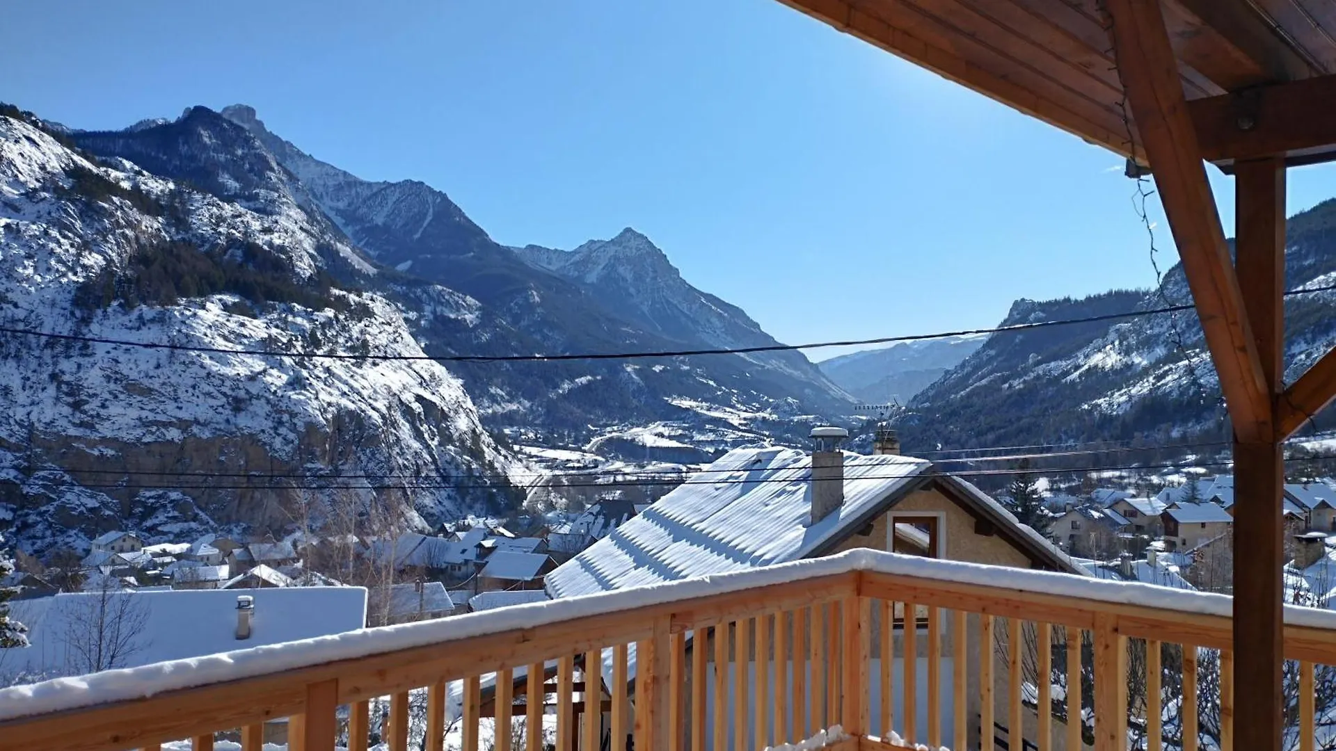 Villa La Terrasse Des Ecrins à Saint-Martin-de-Queyrières 0*,  France